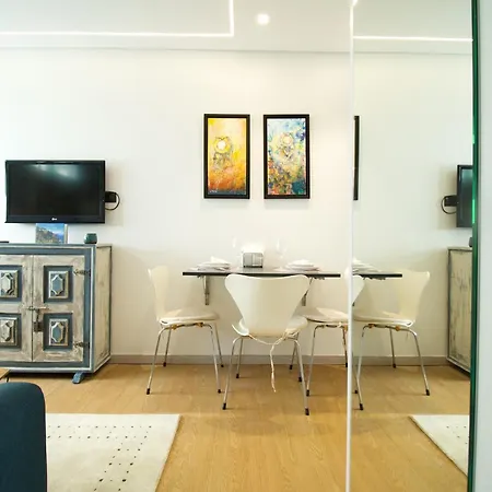 Appartement Modern With Kitchen & Secure Parking In