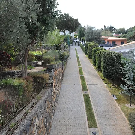 Modern With Kitchen & Secure Parking In * Funchal (Madeira)