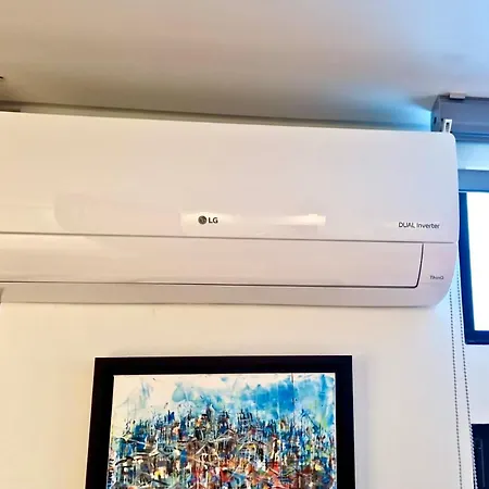 Апартаменты Modern With Kitchen & Secure Parking In