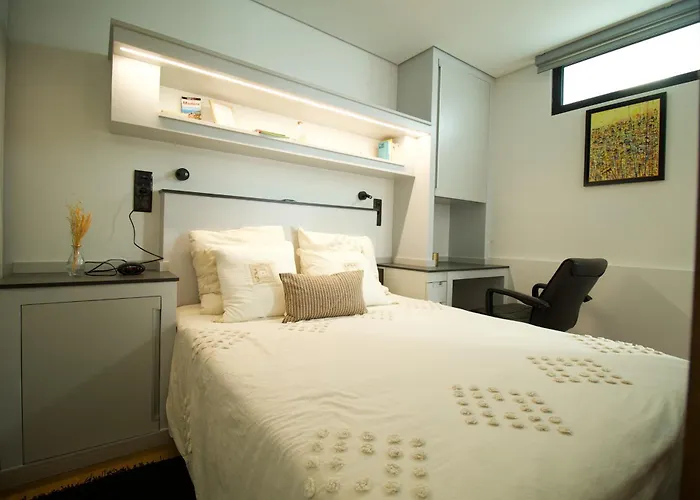 Modern With Kitchen & Secure Parking In