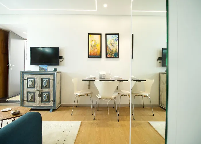 Апартаменты Modern With Kitchen & Secure Parking In