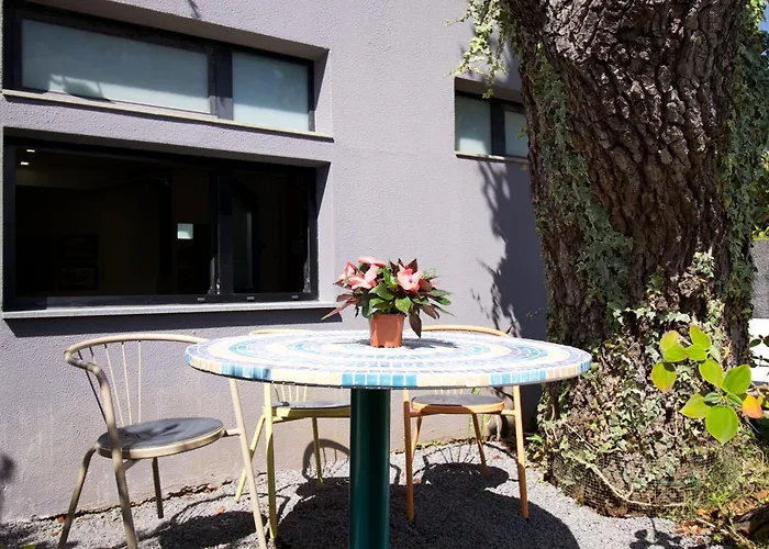 Modern With Kitchen & Secure Parking In *